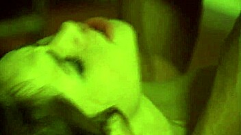 fucking this beautiful asian milf in heels cums hard 😘