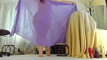 curvy redhead milf dances teases nude legs feet emotional