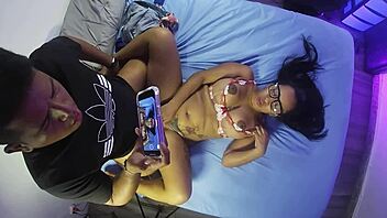 Desperate MILF seeks creampie pregnancy from roof view