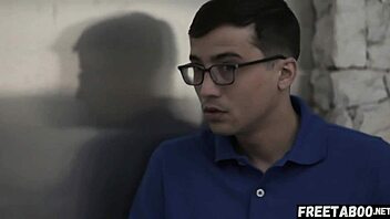 Sheena Ryder seduces Ricky Spanish cheating on boyfriend