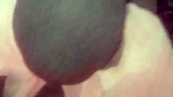 big breasts ebony girl, wanna squeeze and suck these sexy tits hard