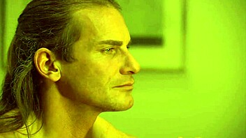 fucking this beautiful asian milf in heels cums hard 😘