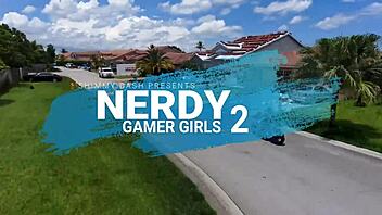 Florida nerdy gamer girls fucked playing games