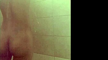 dance naked with me in shower fans!