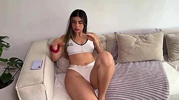 left stepsis alone and ended up fucking her 😈🍑