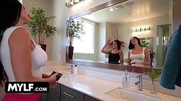 grab that strapon, my big ass pussy's ready to fuck you first time!