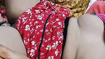 Seducing Married Ex-Girlfriend for Bedroom Pounding Thrill