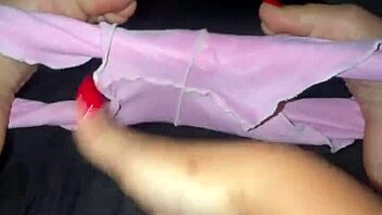 Colombian girl flashes huge puffy cameltoe pussy lips in tight shorts at dawn closeup