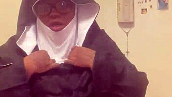hey nun hazelnut turns up the heat in her halloween habit tonight