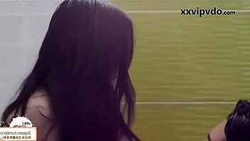 Korean babe rides boyfriend's cock in hardcore homemade session