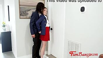 milf tongues deep pussy as young watcher peeks