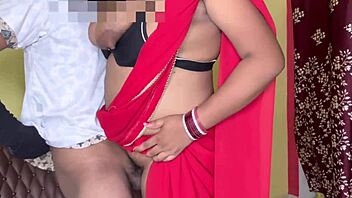 desi babe gets hardcore doggystyle pounding and cumshot ride