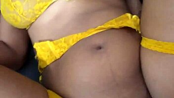 Cleaning Job Turns Into Manager's Leg Spread