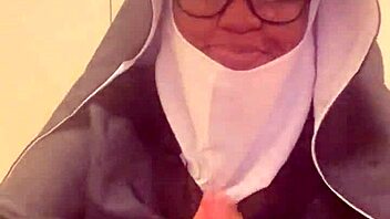 hey nun hazelnut turns up the heat in her halloween habit tonight