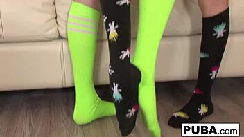 hot lesbians wet dream action! 👭💦