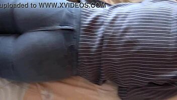 first time i creampied her pussy on beach vacation cum drips out