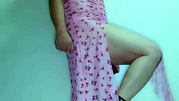 crossdressing sissy struts in sexy outfit no20 💄