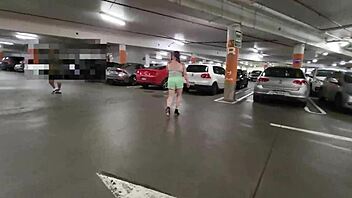 trashy kiwi slut flashes pussy at mall and busy street