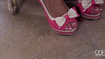 Czech Girl-Next-Door's Sexy Feet And Legs Casting!