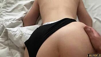 morning sex with her feels too damn geil!