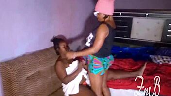 zainab and blacka kiss big tits in steamy lesbian play 👩‍❤️‍💋‍👩🍒🔥