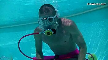 cruz's pool blowjobs unleash cum everywhere underwater