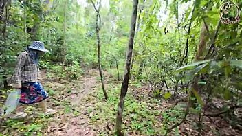 amateur thai couple creampies in forest public nature fuck