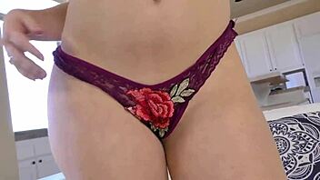 taylor's THE HOTTEST sitter RIDING dilf dick cowgirl style