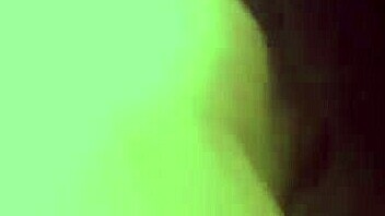 Puerto Rican girlfriend rides boyfriend in homemade session