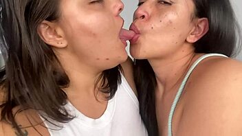 Hey girls kiss me then suck my fat asshole deep!