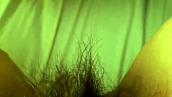 hairy mature latina plays piano with her wet pussy