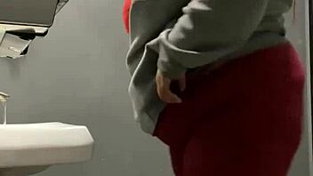 Slamming backshots deep in bar bathroom with bbw milf