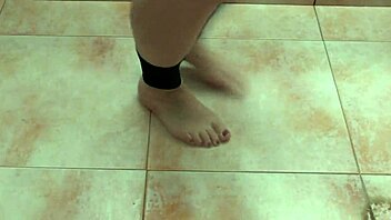 Sexy dancers tease with their perfect feet moves?