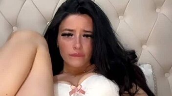 i'm squirting horny on webcam toys