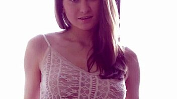 beautiful babe janna spreads wide for raw hardcore pussy masturbation