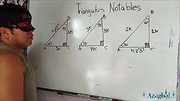 estudiante nerd asiática aprende trigonometría sexual erótica