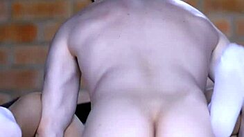 damn those apartment walls vibrate with raw sexual tension