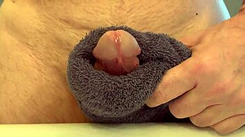 me stroking to explosive orgasm close up moan fest 😩💦