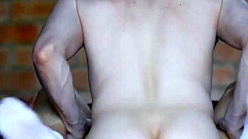 damn those apartment walls vibrate with raw sexual tension