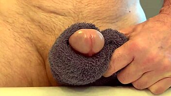 me stroking to explosive orgasm close up moan fest 😩💦