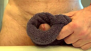 me stroking to explosive orgasm close up moan fest 😩💦