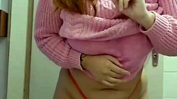 exhibitionist flashes her huge wet pussy online for everyone