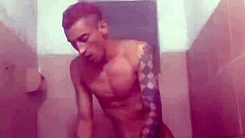 Beautiful Fat Wife Spreads Natural Tits for Sexy Amateur Fuck!