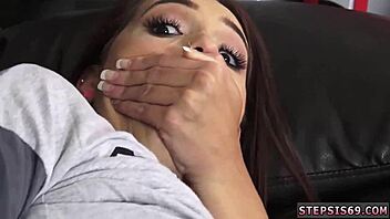 Petite teen sucks stepbro's huge banana in taboo hardcore play