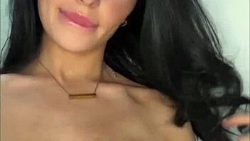 i'm squirting horny on webcam toys