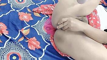 desi babe creams on huge white dildo anal pussy pounding 😍🍆💦