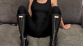 Black Bodysuit Hugs Ass in Shiny Hunter Boots