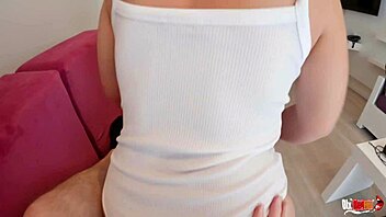 back massage ends with creampie filling sexy milf's pussy