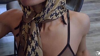 Quick teen blowjob squirting workout ends with cum in mouth!