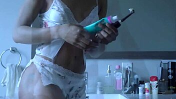 Quick teen blowjob squirting workout ends with cum in mouth!